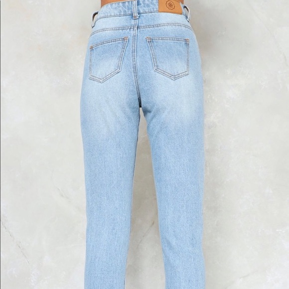 Life Rose On Embroidered Jeans - Picture 4 of 5